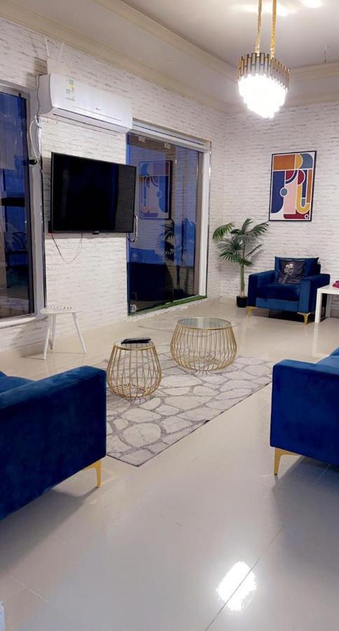 Apartment Five Flowers1 *