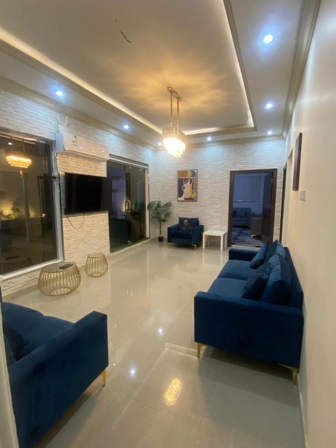 Apartment Five Flowers1 *